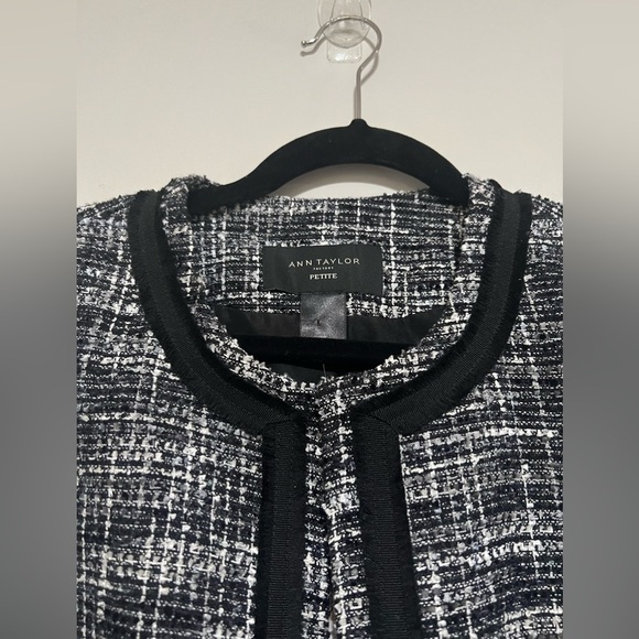 NWT Ann Taylor Factory Black/Gray Tweed Suit Jacket Skirt 8 Petite Old Money - Picture 3 of 13